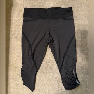 Lululemon 3/4 Length Leggings Women’s Size 8 Black